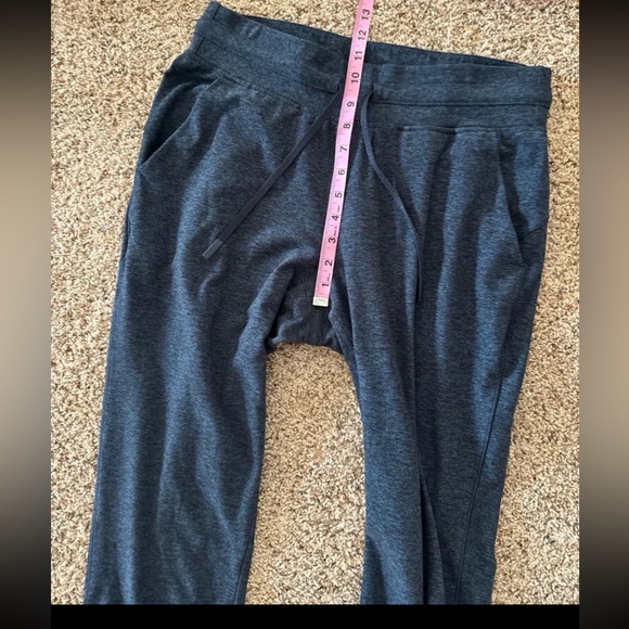 Lululemon Ready to Rulu Jogger Crop in Heathered True Navy/Black
size 10 - Picture 11 of 12
